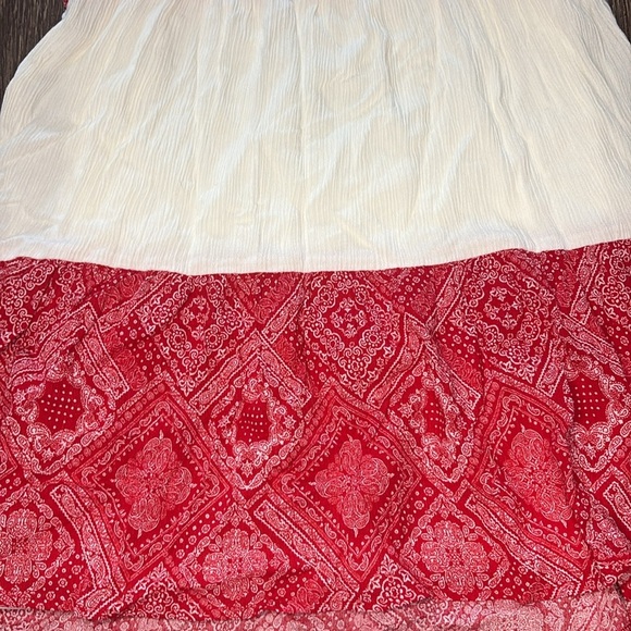 Girls Evsie red & white dress with handkerchief design in the red size x small - Picture 3 of 4